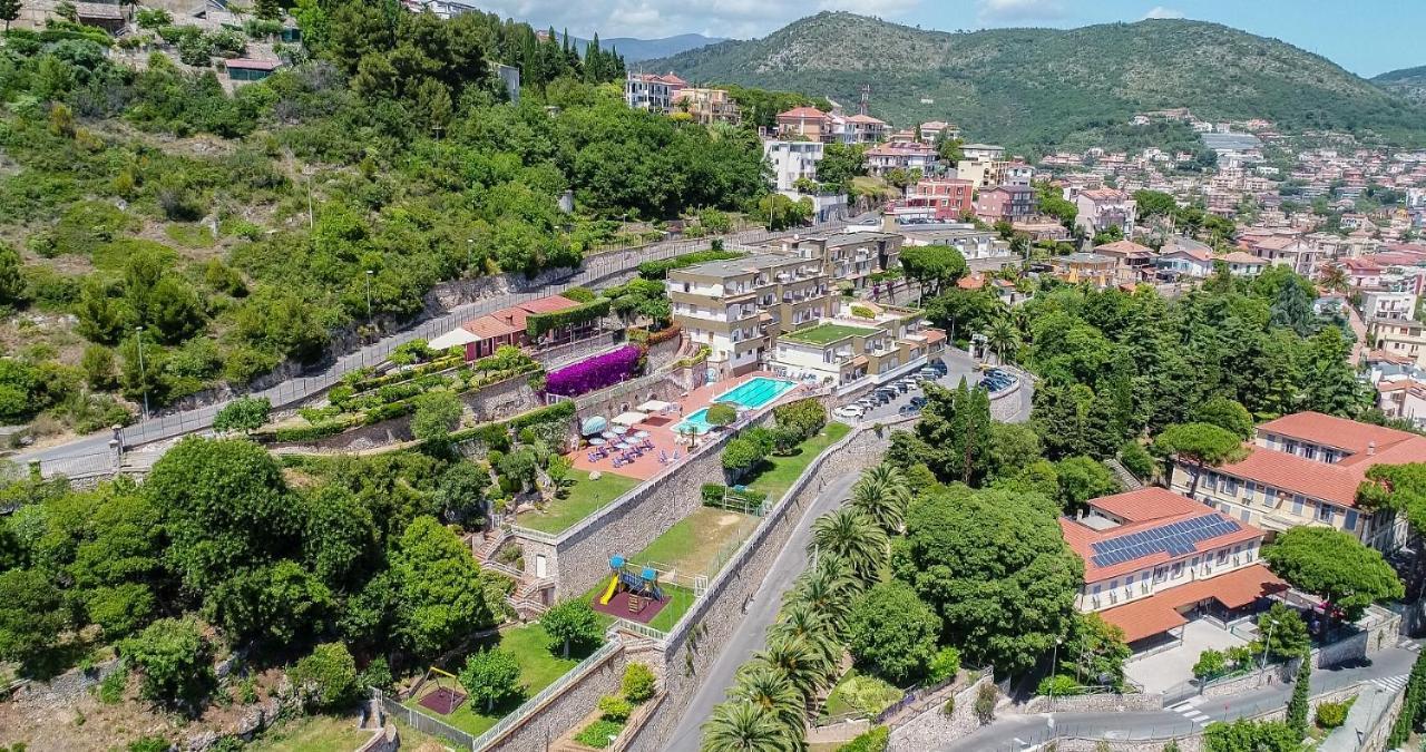 Residence Sant'Anna Pietra Ligure Ngoại thất bức ảnh